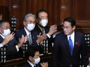 刚刚，岸田文雄当选日本第101任首相，此前日本政府全体辞职