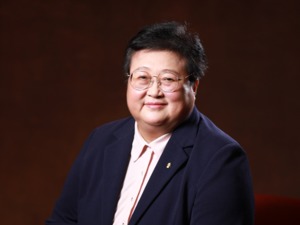 深度对话|中欧国际工商学院汪泓院长：中欧培养的学生要有比商业成功更高的追求