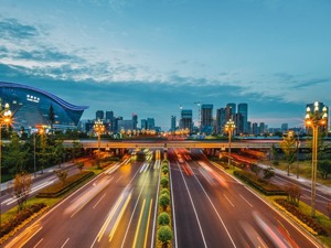 走过疫情，成都经济稳步向前