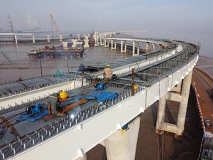 国务院部署完善地方债管理：严禁用于楼堂馆所、形象工程