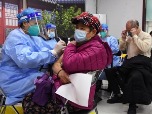 约5000万60岁以上老年人未接种 国家卫健委呼吁老年人加快接种新冠疫苗