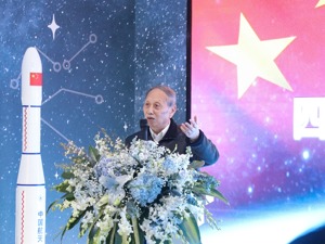 卫星互联网概念火热 中科院院士朱中梁：传感器是一个很值得突破的方向