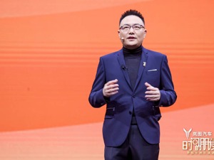 罗振宇：向后退，退到线下 未来线下的价值比线上的可能性更大，线下的烟火才是价值