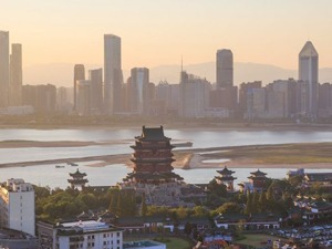 赶超进位关键时刻，江西迎来新省长