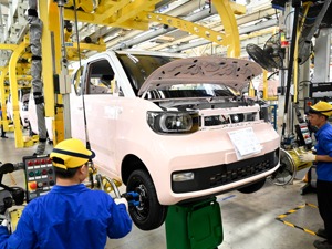 我国绿色消费“提速” 去年每卖8辆新车就有一辆是新能源车