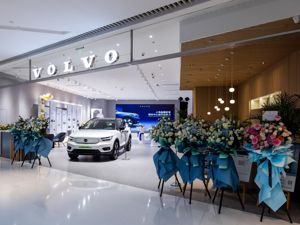 沃尔沃官方直售模式落地：首家城市中心店落户上海，年底前还将增开30余家
