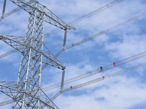 国家发改委等部门：加快建设国家电力市场 有序推进跨省跨区市场间开放合作