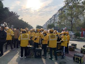 饭馆笑了，美团阿里股价承压 发改委：引导外卖平台下调服务费