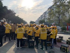 饭馆老板笑了，发改委发文引导外卖平台下调服务费，美团市值一天蒸发2000亿