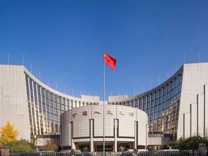 “3月1日起个人存取款超5万元要登记”暂缓实施！有银行停办现金业务，央行重磅发声...