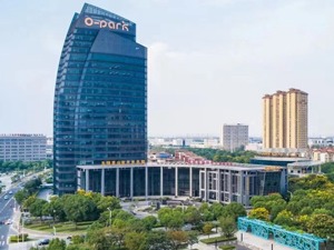苏锡“隔离内卷”另一面，是上不了热搜的百色