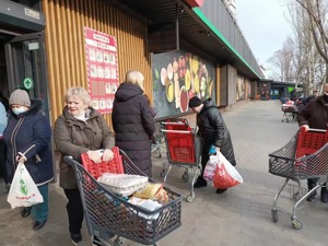 连线乌克兰：“就在刚才，我又听到了一声枪响！”