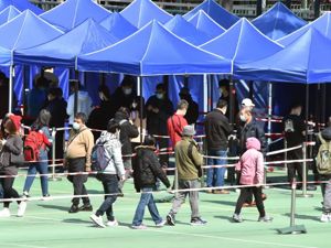 香港单日新增确诊超2.6万例，新增死亡病例83例！紧急从内地聘用千名临时护理员