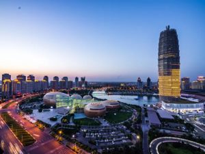 什么信号？1200万人口城市突然出台“楼市新政19条”，取消“认房又认贷”，老年人投亲养老，家庭可新购一套房
