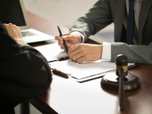 离职、升任、新聘……2月近百位房企高管人事变动，地产老将频频“走马上任”