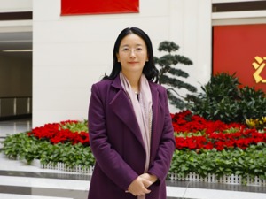全国人大代表、齐鲁制药总裁李燕：建议明确医药产业战略地位 支持源头创新