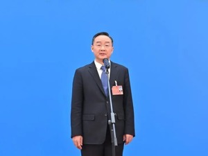 “有能力保证14亿中国人民每天到点开饭，不饿肚子，越吃越好”