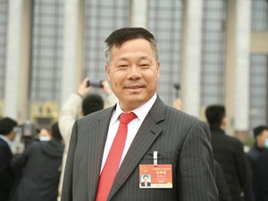 全国人大代表、中南集团董事局主席陈锦石：鼓励地产和建筑企业走EPC、装配化道路