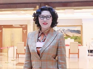 全国人大代表、万丰集团董事局主席陈爱莲：双碳背景下 建议加快镁合金产业在汽车轻量化中的应用