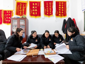 最高法工作报告：严惩买卖妇女、儿童犯罪，对残害妇女、儿童等犯罪当判死刑的判死刑