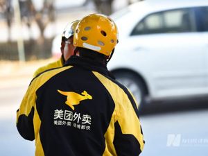 我为何宁可送外卖，也不愿去工厂上班？三个外卖小哥的自述