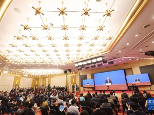 刚刚，总理答中外记者问，谈俄乌局势、中美关系、新冠疫情、经济增速、打击拐卖妇女儿童犯罪…