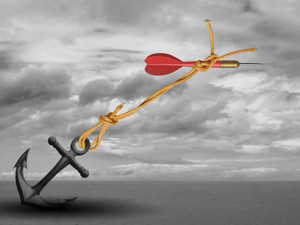 A股、港股双双“深蹲”值得珍惜吗？十家基金公司紧急解盘：部分个股已进入可长期配置价值区间！