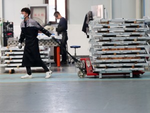 动力电池箱体市场规模放量 两上市公司分别收到数十亿元合作意向书