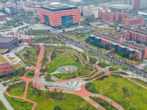 第31届大运会百天倒计时！成都市副市长：实施严密闭环管理，应用5G、8K等新技术打造大运村服务体系