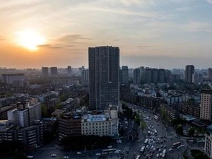 专访 | 陆铭：城乡土地制度和住房供应制度需调整，以适应公园城市建设所需