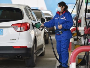 月内“三连涨”！今晚24时起，国内汽、柴油价格每吨均提高110元
