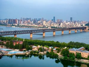 一年猛增120万人，又一个超大城市诞生了？