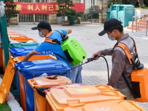 城镇生活垃圾无害化处理率达99%、人均预期寿命77.3岁……70年爱国卫生运动成效如何，这场发布会告诉你答案