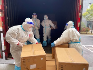 超10万件药品紧急运达！5000多名骑手、小哥增援上海！集采集配方式多平台上线！