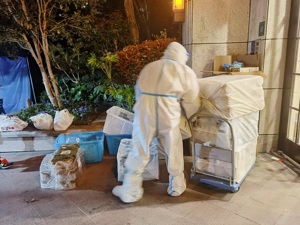上海战“疫”一线直击丨志愿者高伟：2020年我在武汉，2022年我在上海