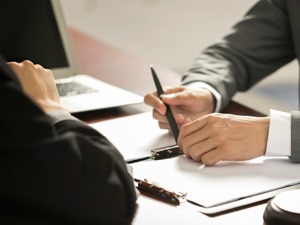 保利与合富辉煌四年合作生变：出清43.9%股权，每年承诺800亿货值代理