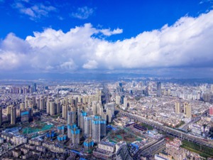 每经品房 | 出台25条政策“稳楼市”！昆明三大热门片区楼盘“比拼”，谁更具升值潜力？