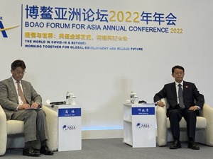 中国国际发展合作署副署长邓波清回应每经：中国在新冠特效药研制方面作出巨大努力