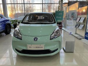 奔奔E-Star国民版暂停接单背后：保留两款高售价车型，提车周期三个月