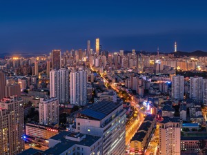 日元跌回20年前，如何影响城市