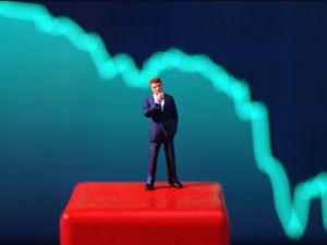 美股重挫，纳指创年内新低，俄罗斯“断气”致欧洲天然气一度跳涨17%，美油重返100美元