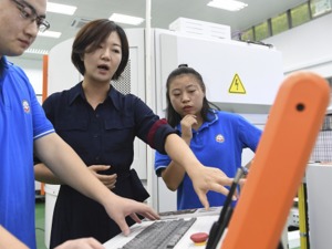 新职业教育法让职业教育“香起来”、“热起来” 教育部：接下来加快建立“职教高考”制度