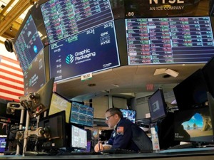 美股三大股指本周跌幅均超2%，道指创二十年最长周连跌，标普重回4000点上方