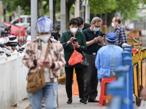 新增阳性首次降至1000例以内！上海明确时间表：6月1日至6月中下旬，全面恢复全市正常生产生活秩序