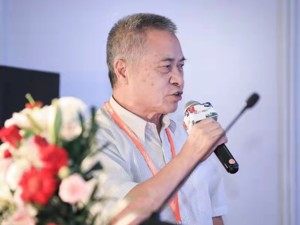 一块屏幕之后，藏着中国激光显示的脉络