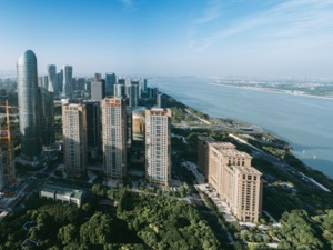 同户型房源去年挂牌价700万，现在只有550万！这个省会城市祭出楼市新政，能拯救市场吗？
