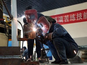 教育部：加快建立“职教高考”制度 支持一批优质专科高职学校独立升格为职业本科学校