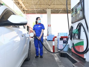 30日24时起油价上调，部分地区92号汽油将进入“9元时代”