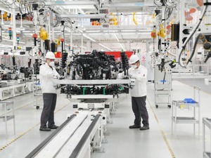 新举措“助攻”稳定增加汽车、家电等大宗消费