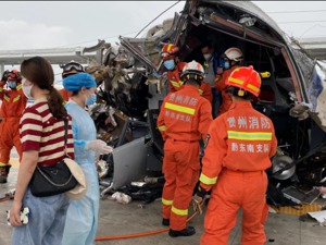 贵广线榕江站线路已抢通 恢复正常运营丨聚焦D2809次动车脱线